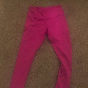 Hop pink leggings.